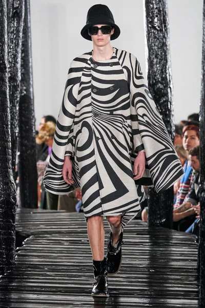 Look 33